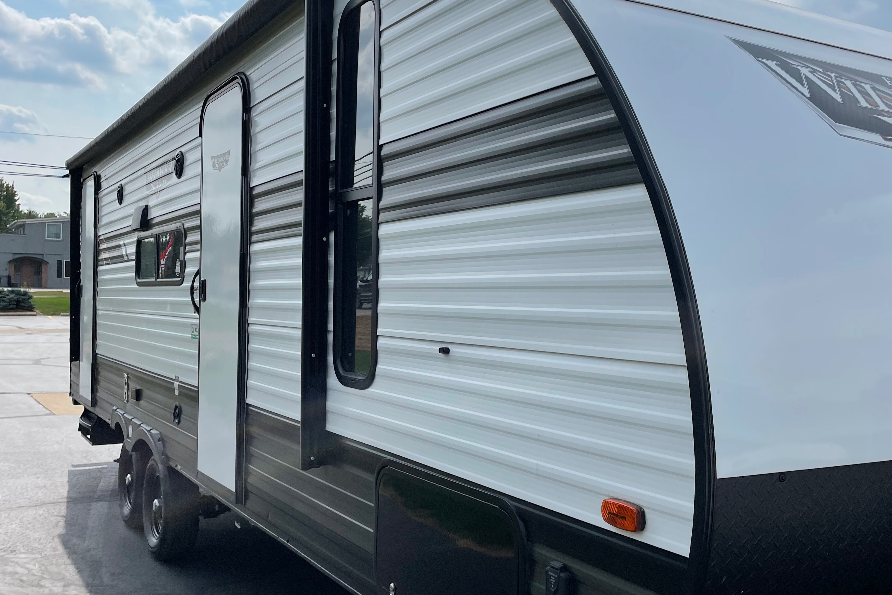Forest River Wildwood 240bhxl Travel Trailer