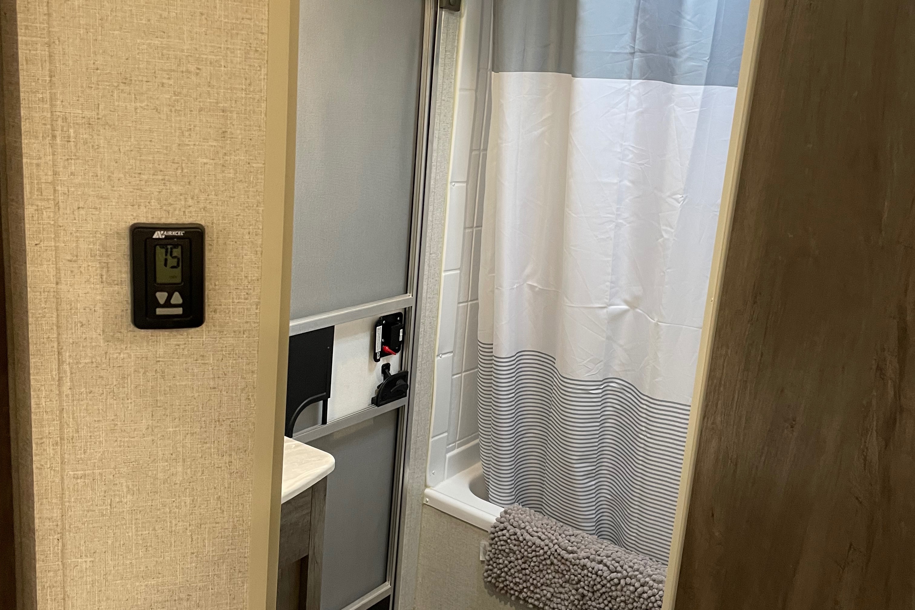 Forest River Wildwood 240bhxl Travel Trailer