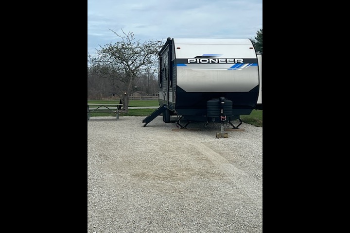 Bobby's Heartland Pioneer QB300 Travel Trailer