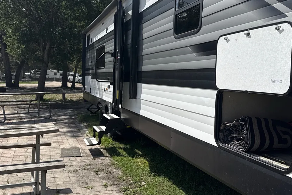 Todd's Grand Design Transcend 297 QB Travel Trailer