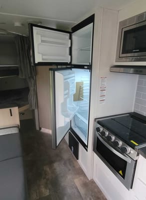 Amanda's Palomino Puma Travel Trailer