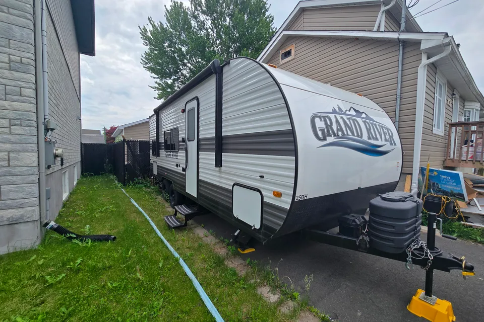 Vanessa & David's Grand River 25BH Travel Trailer