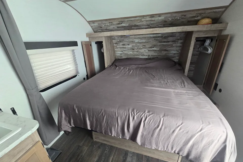 Vanessa & David's Grand River 25BH Travel Trailer