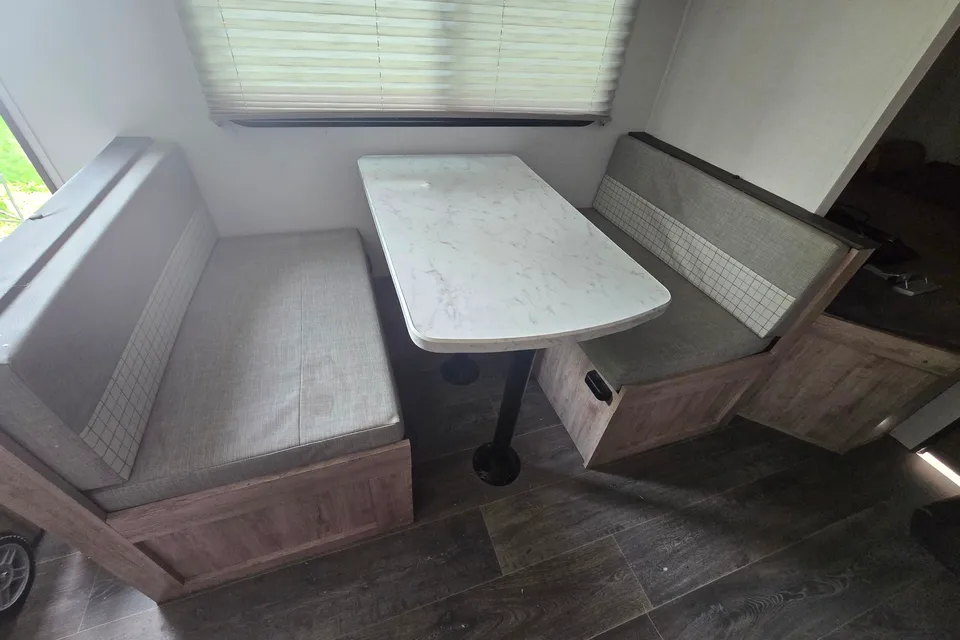 Vanessa & David's Grand River 25BH Travel Trailer
