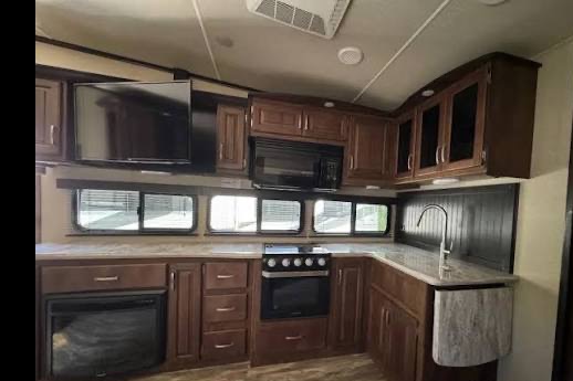 Milan & Jen’s Grand Design Reflection 28BH Fifth Wheel