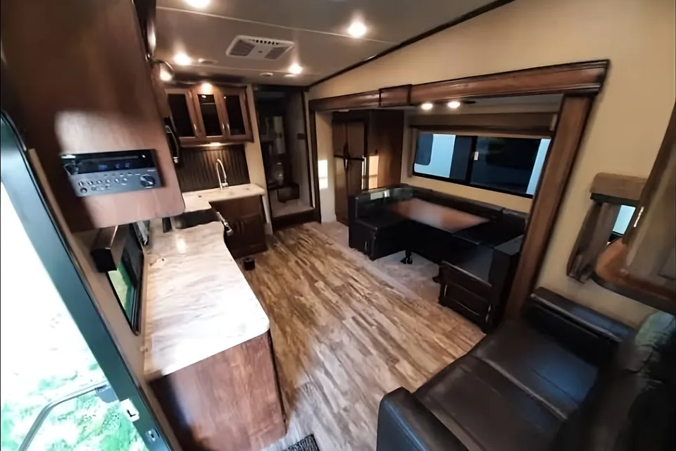 Milan & Jen’s Grand Design Reflection 28BH Fifth Wheel
