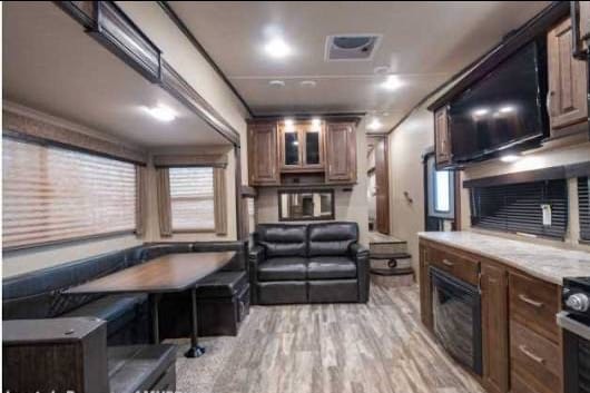 Milan & Jen’s Grand Design Reflection 28BH Fifth Wheel
