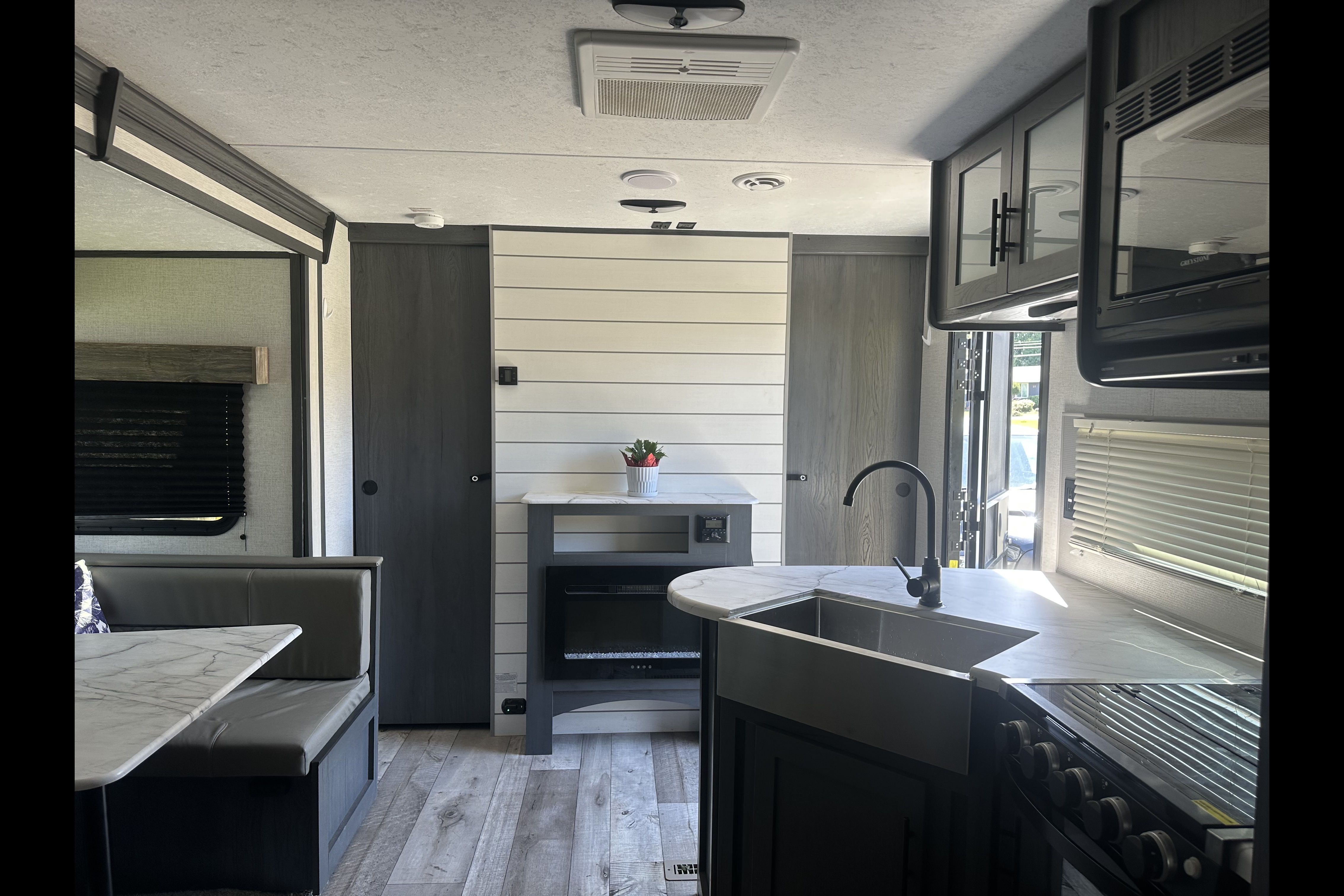 Island time bunkhouse