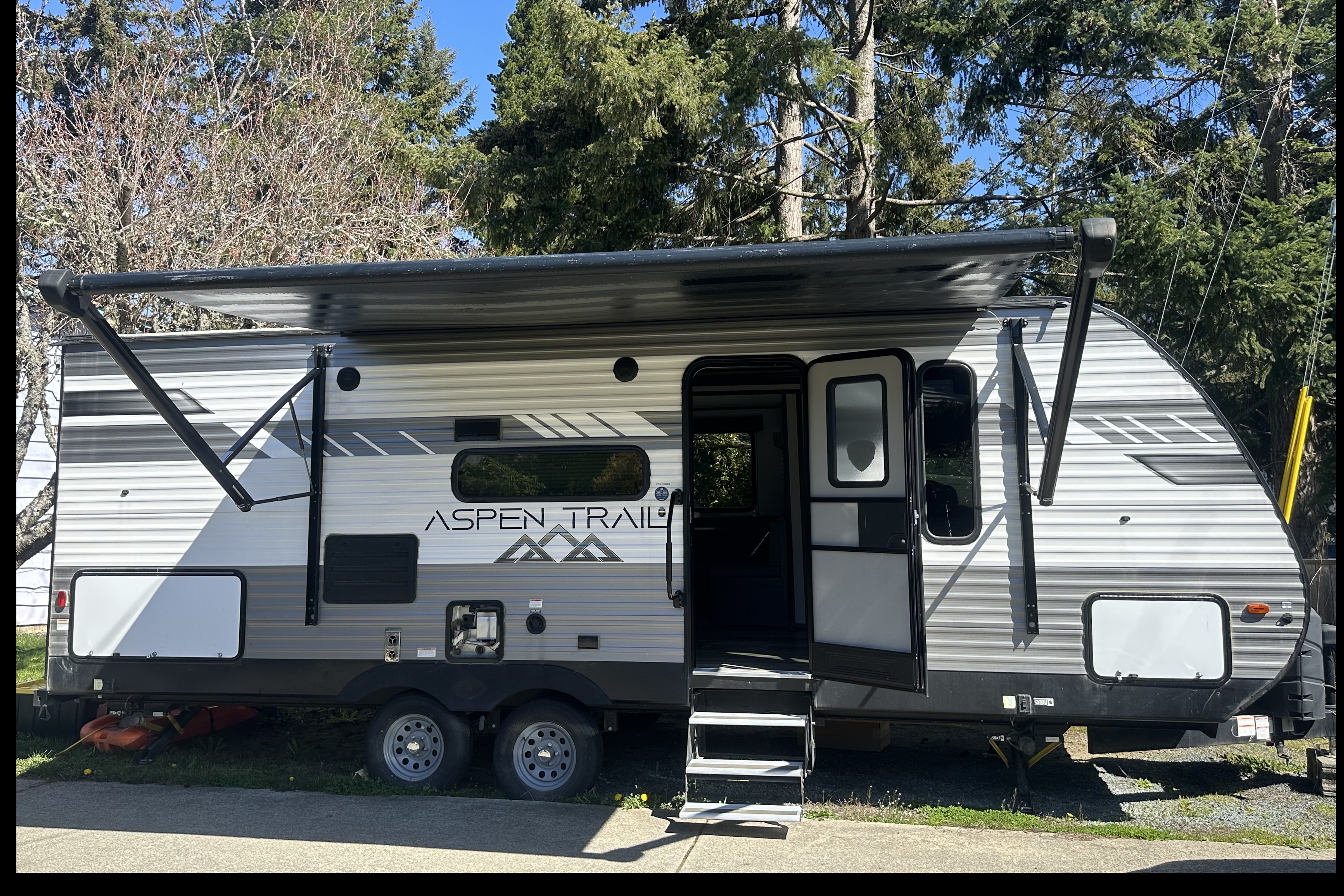Island time bunkhouse