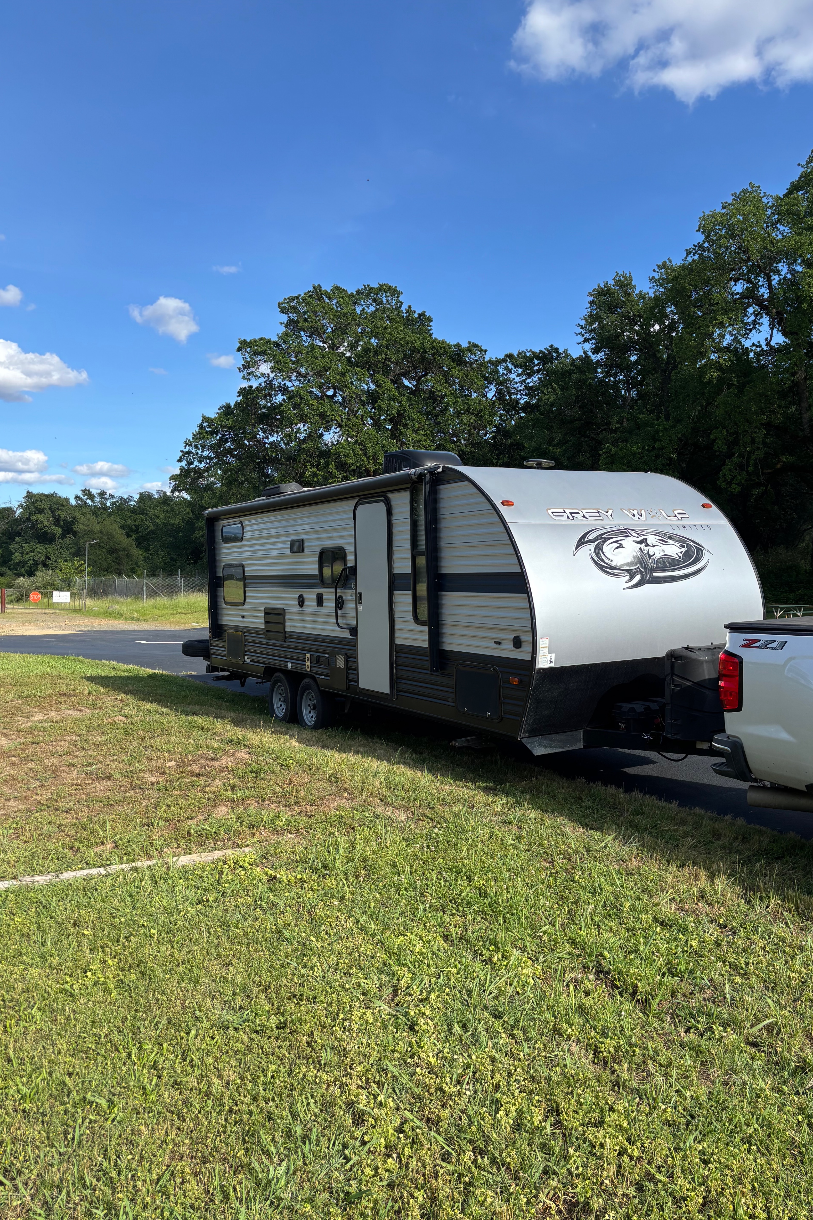 25 ft Fully Loaded Super Lightweight Boondock-Off Grid Ready Trailer