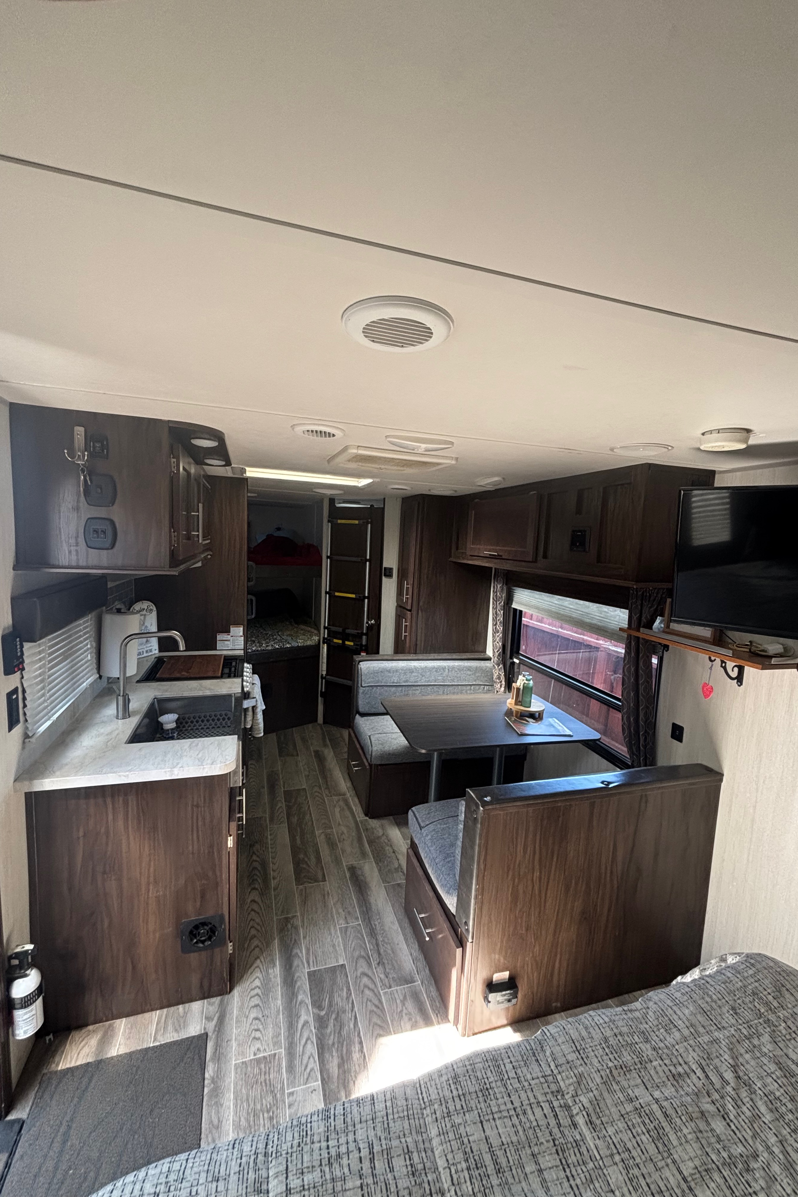 25 ft Fully Loaded Super Lightweight Boondock-Off Grid Ready Trailer