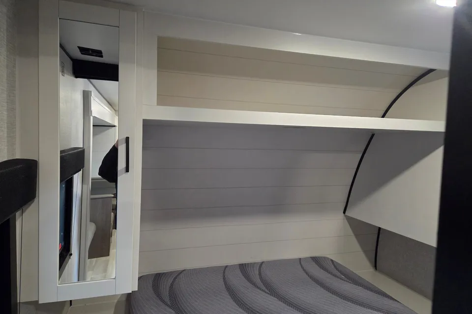 *Brand New* 2025 Open Range Conventional 26BHS *bunk beds*