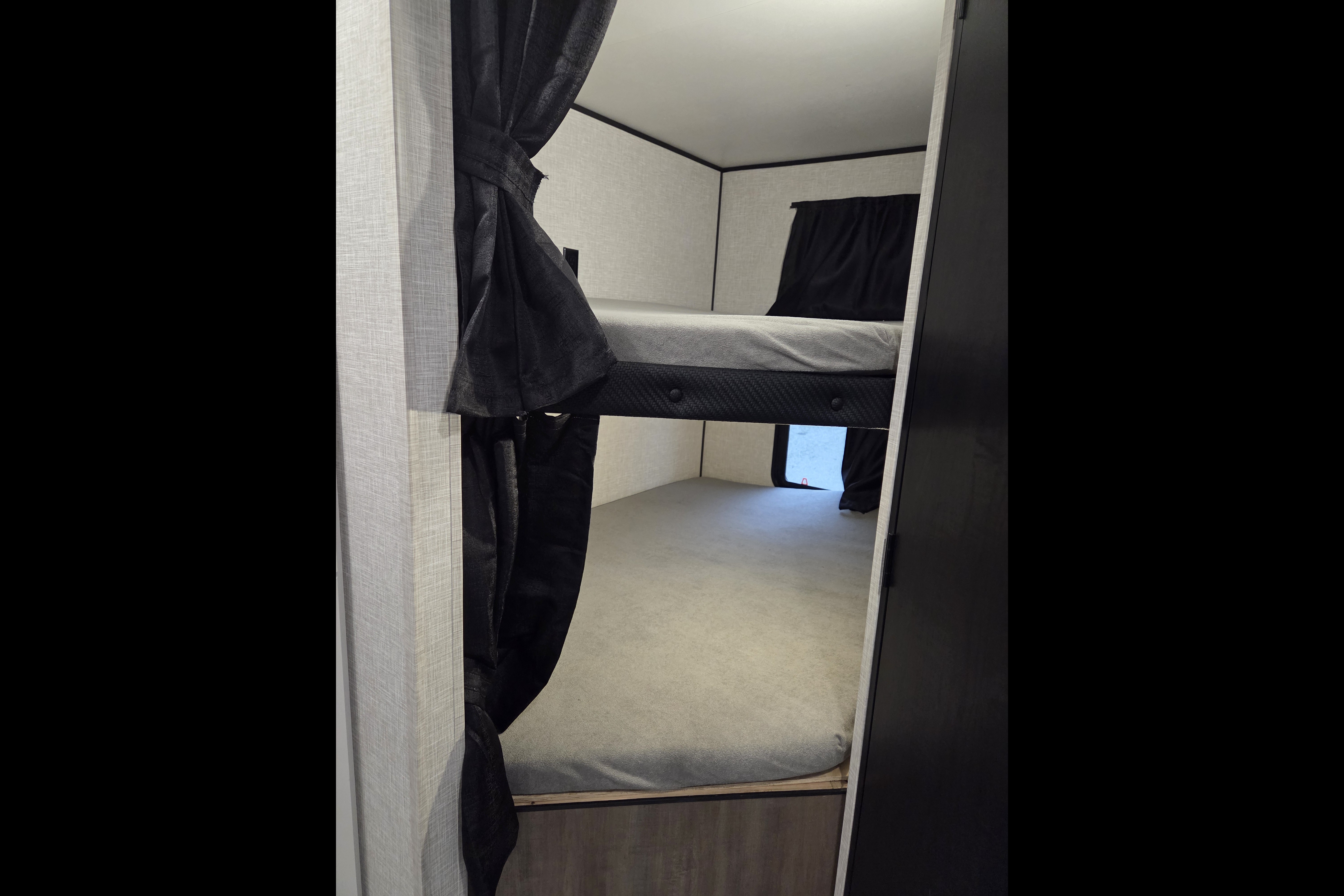 *Brand New* 2025 Open Range Conventional 26BHS *bunk beds*