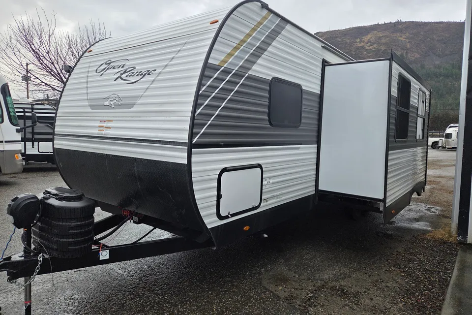 *Brand New* 2025 Open Range Conventional 26BHS *bunk beds*