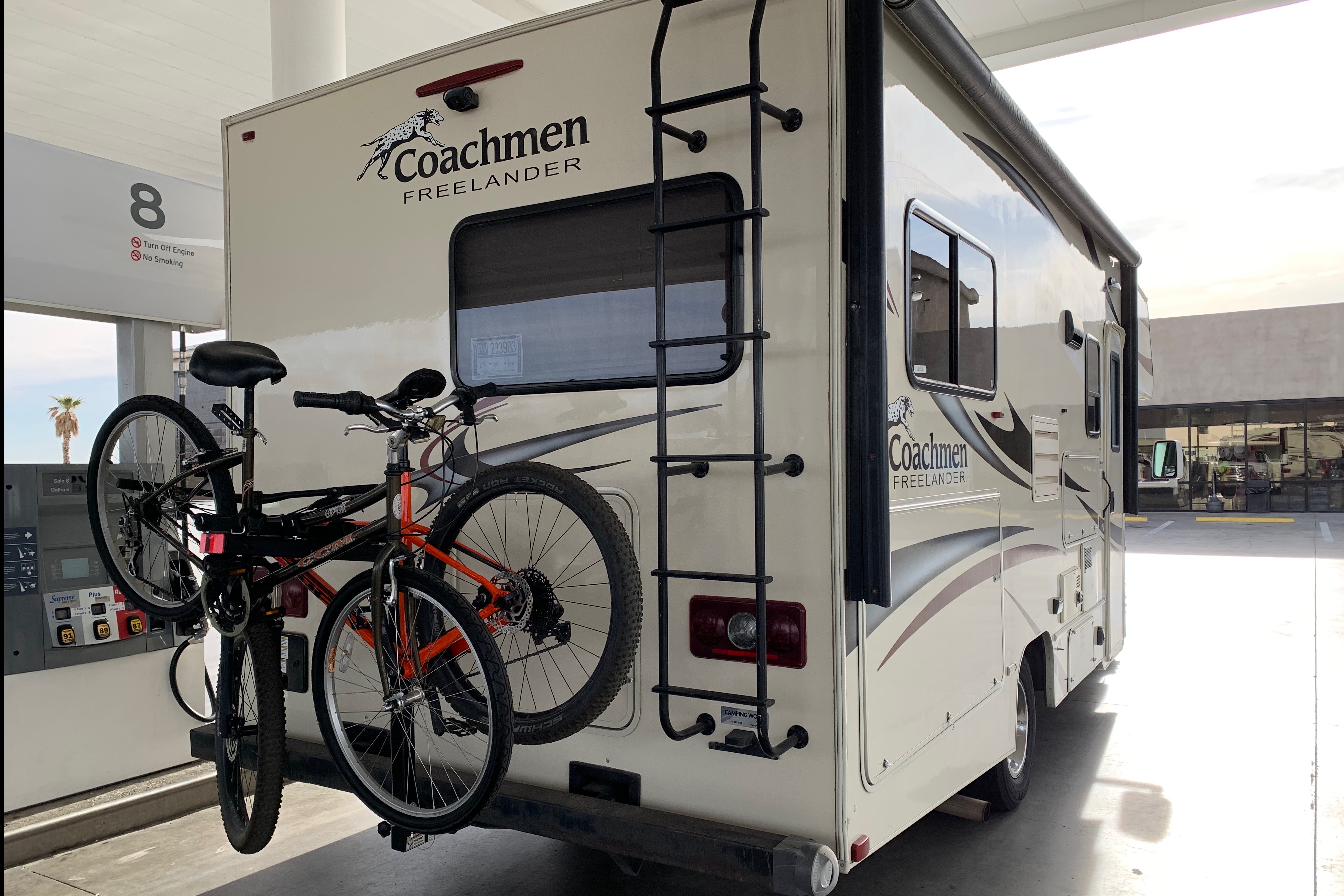 Spacious, Modern and Solar! 2016 Coachmen Freelander