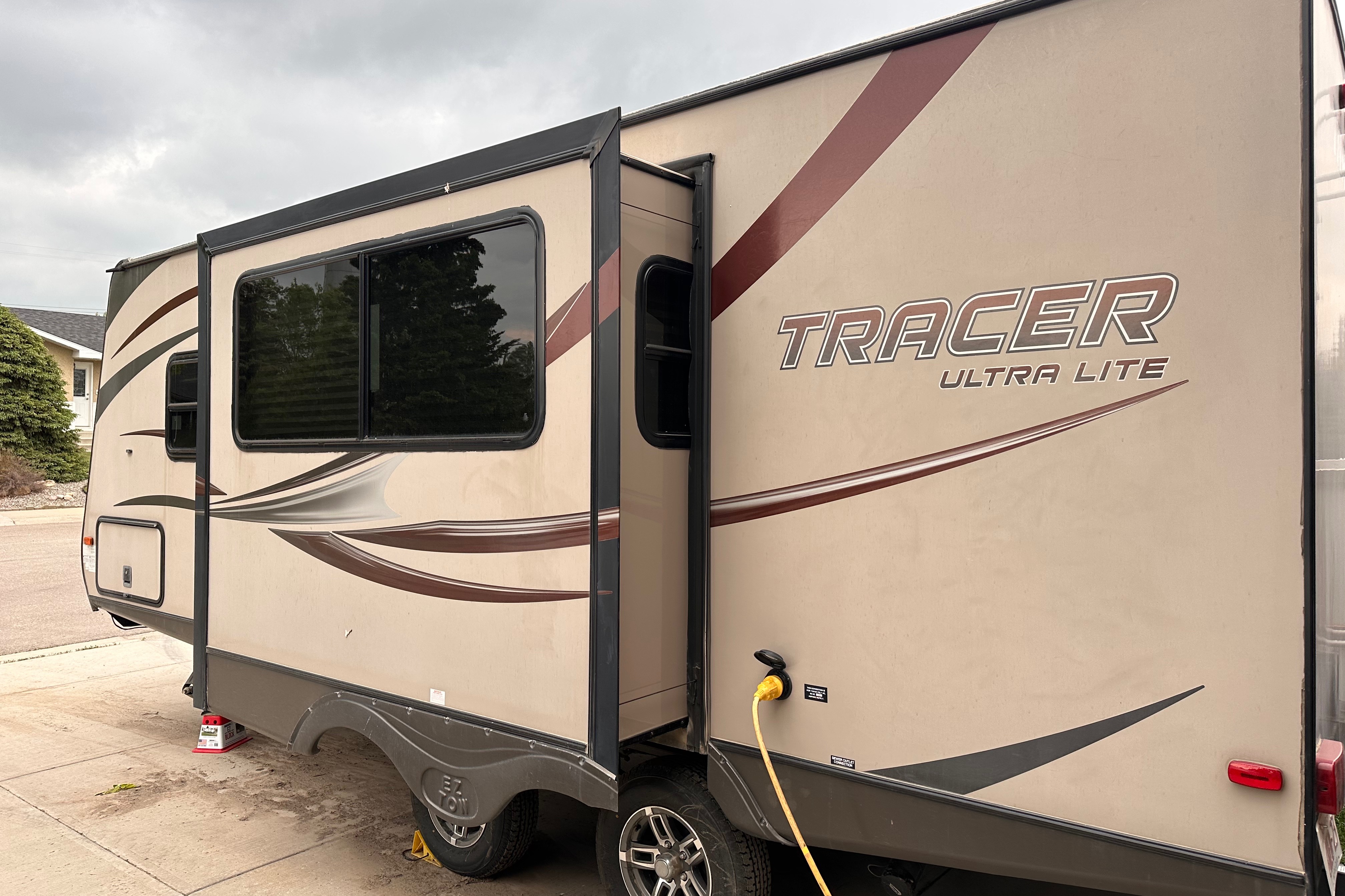 Travelling Tracer Tracey