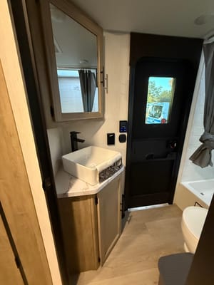 2026 Black Label, Bunkhouse, Sleeps 8-10, $500 Deposit, Bed Linens included