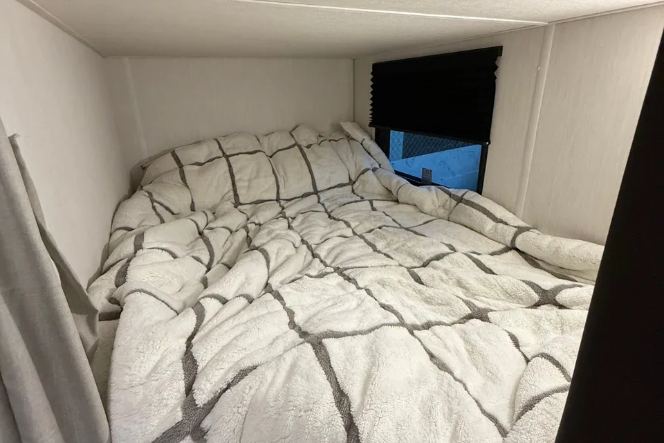 2026 Black Label, Bunkhouse, Sleeps 8-10, $500 Deposit, Bed Linens included