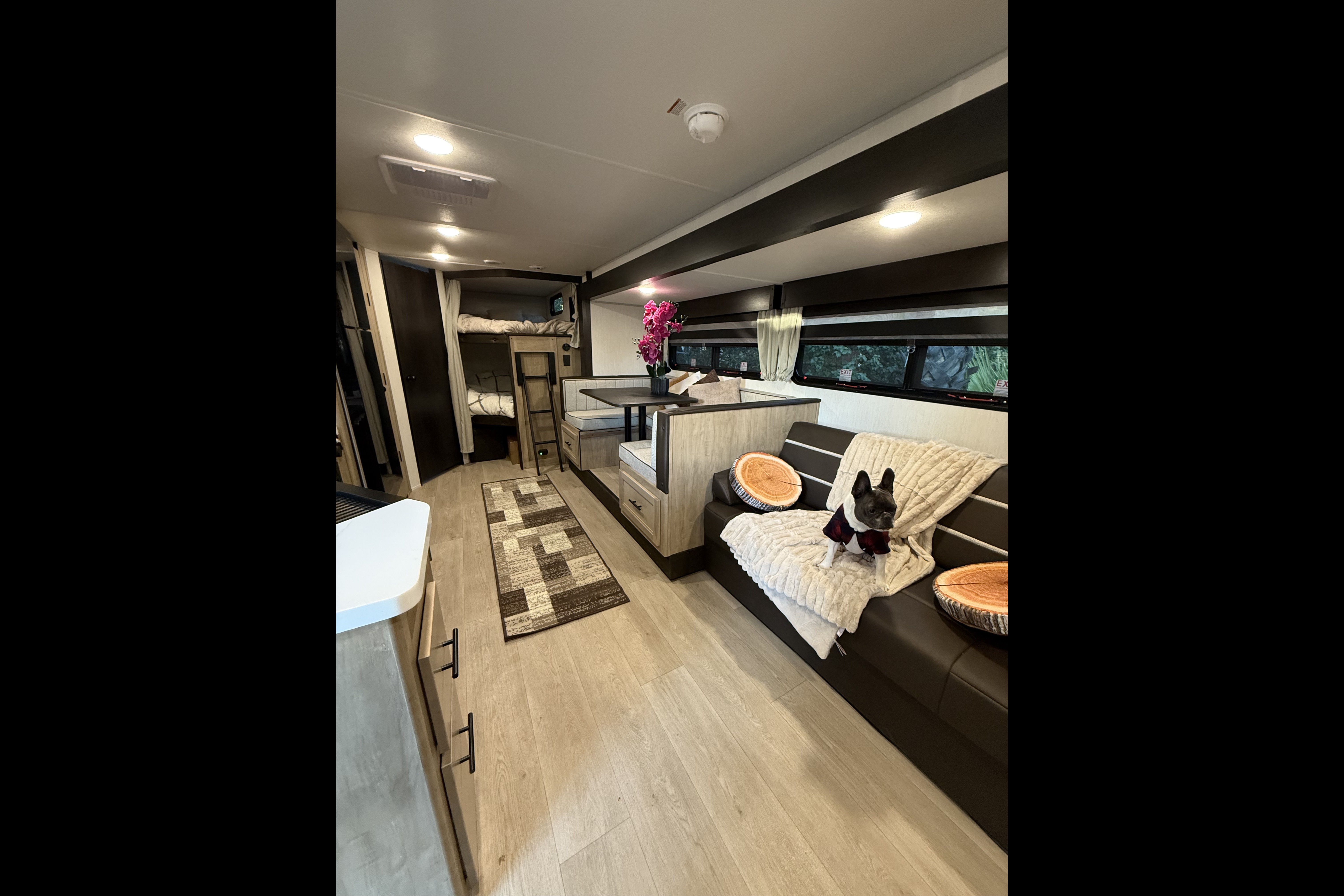 2026 Black Label, Bunkhouse, Sleeps 8-10, $500 Deposit, Bed Linens included