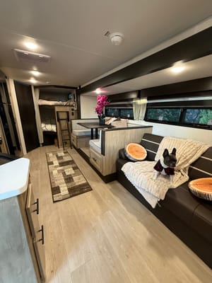 2026 Black Label, Bunkhouse, Sleeps 8-10, $500 Deposit, Bed Linens included