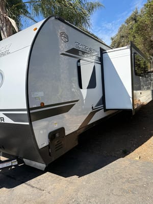 2026 Black Label, Bunkhouse, Sleeps 8-10, $500 Deposit, Bed Linens included