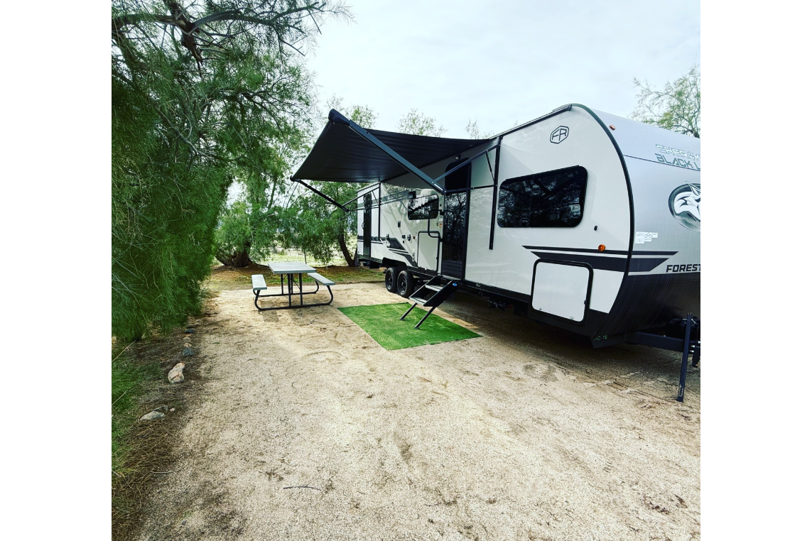 2026 Black Label, Bunkhouse, Sleeps 8-10, $500 Deposit, Bed Linens included