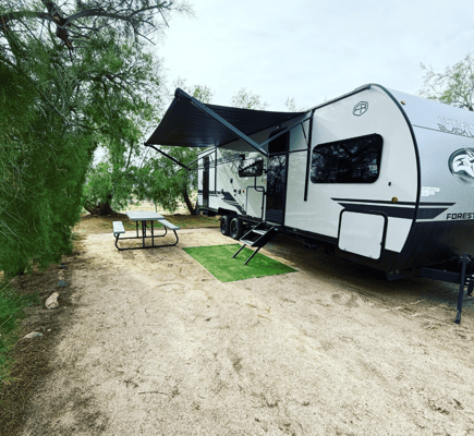 2026 Black Label, Bunkhouse, Sleeps 8-10, $500 Deposit, Bed Linens included