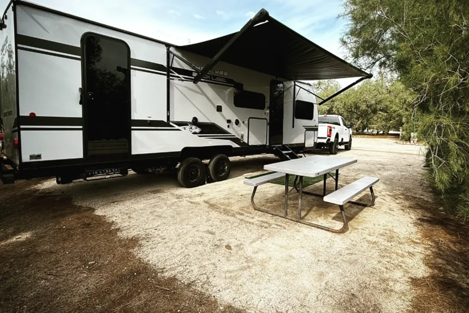 2026 Black Label, Bunkhouse, Sleeps 8-10, $500 Deposit, Bed Linens included