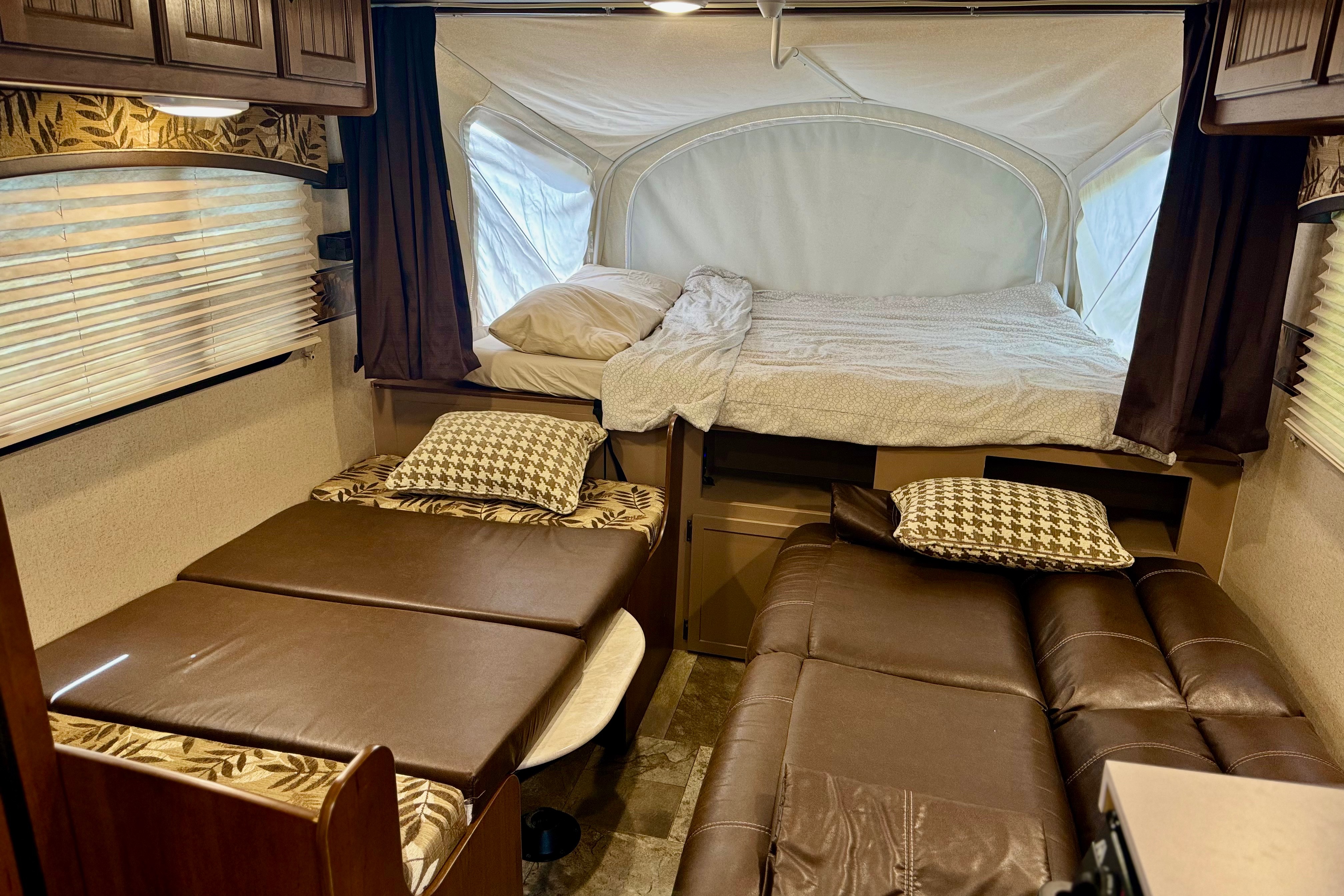 Kids and Pets Friendly SUV towable Jayco X17Z with Theater projector 📽️ Solar Powered Off Grid Ready