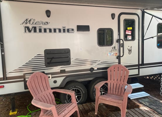 Winnebago Minnie Travel Trailer