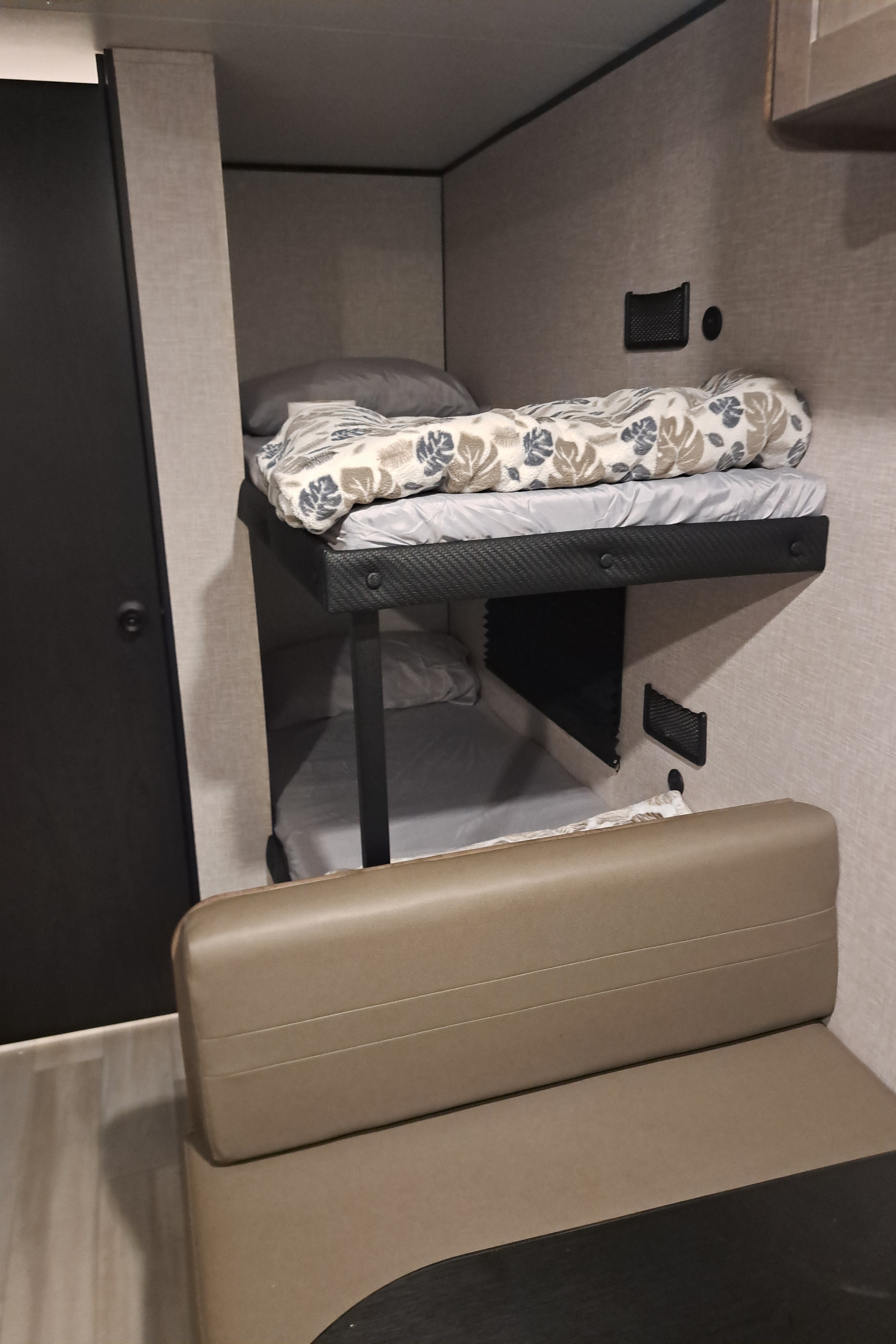 Pedro 's Starcraft Autumn Ridge Ar one Travel Trailer