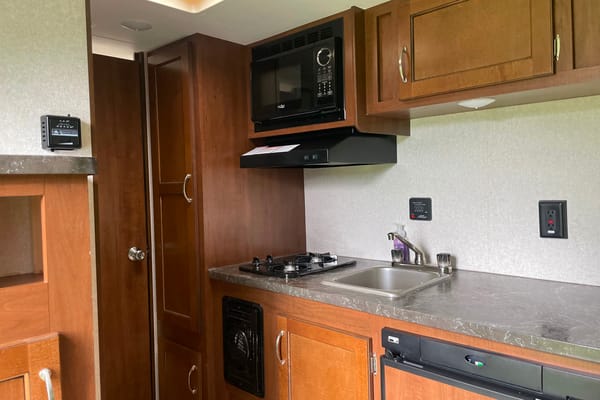Laur's Lair - Tiny Camping Trailer, sleeps 4