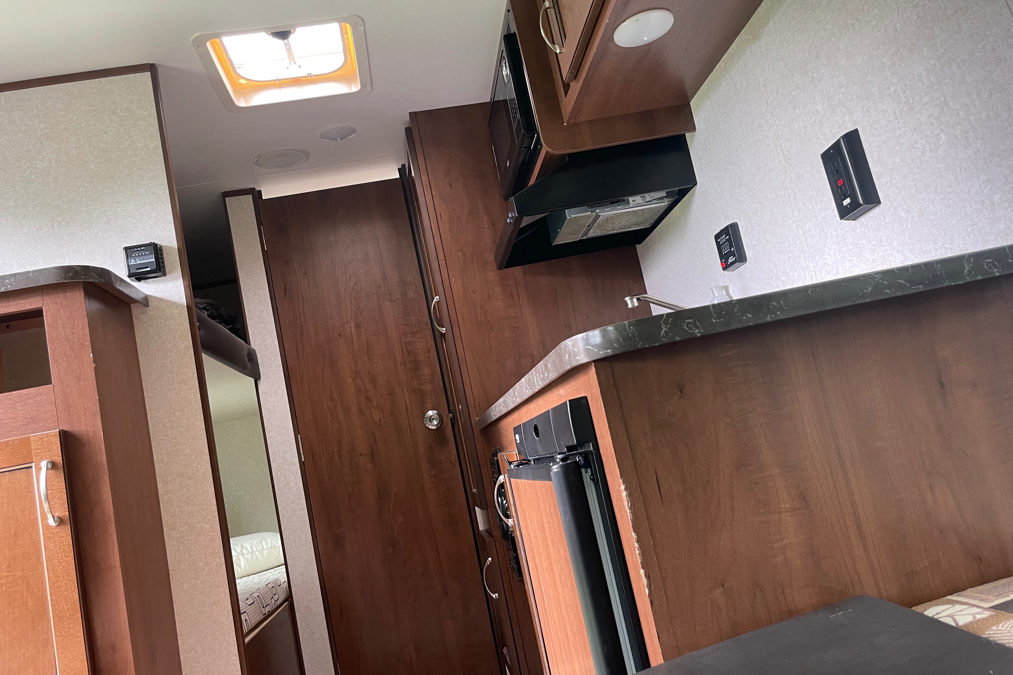 Laur's Lair - Tiny Camping Trailer, sleeps 4