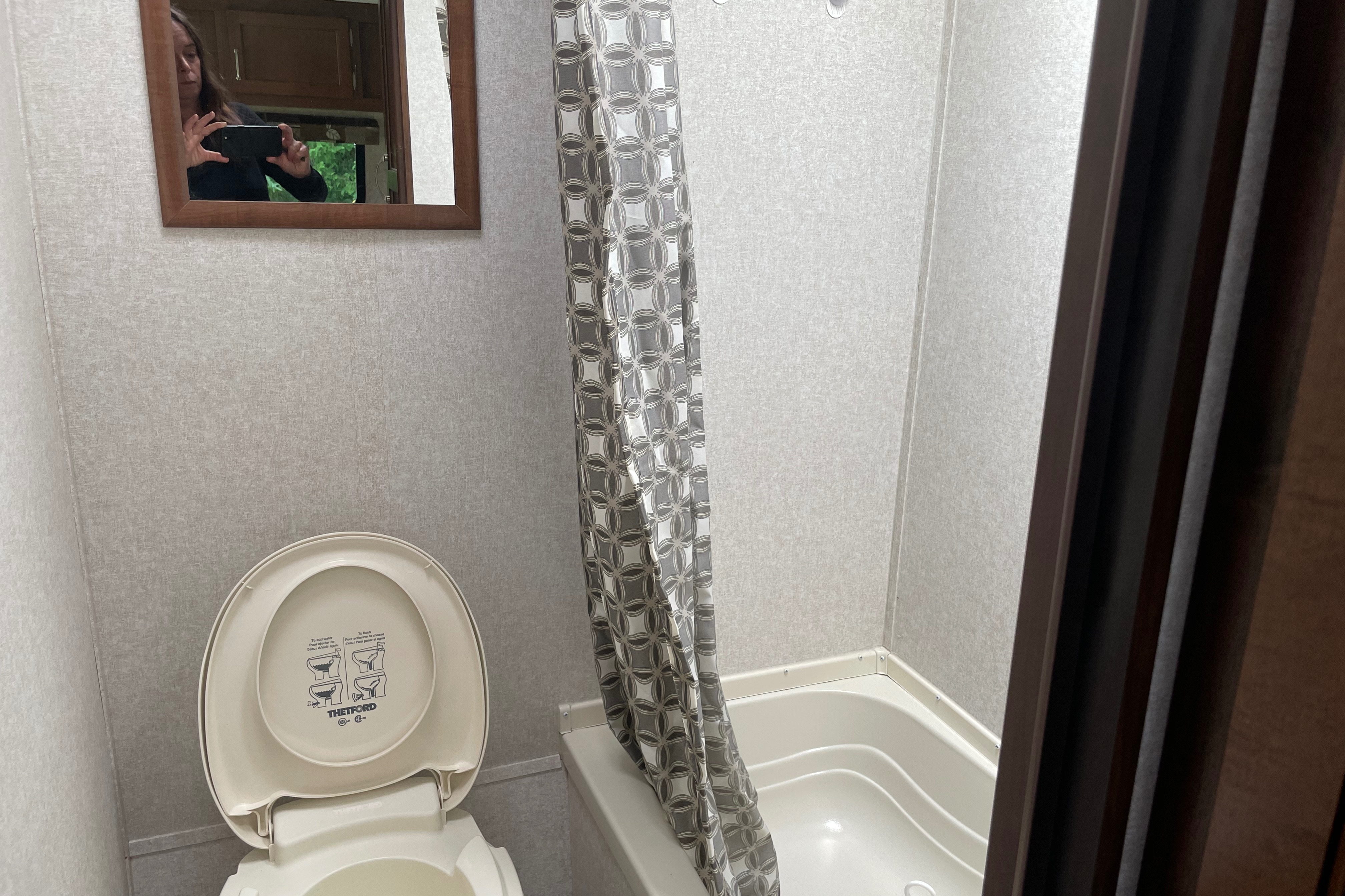 Laur's Lair - Tiny Camping Trailer, sleeps 4