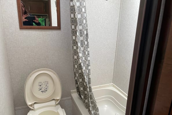 Laur's Lair - Tiny Camping Trailer, sleeps 4