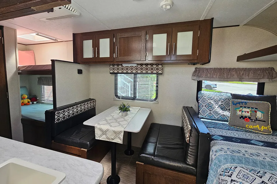 NEW LISTING ! | OSCAR | Forest River Navi 16BH | Vivre la Route !