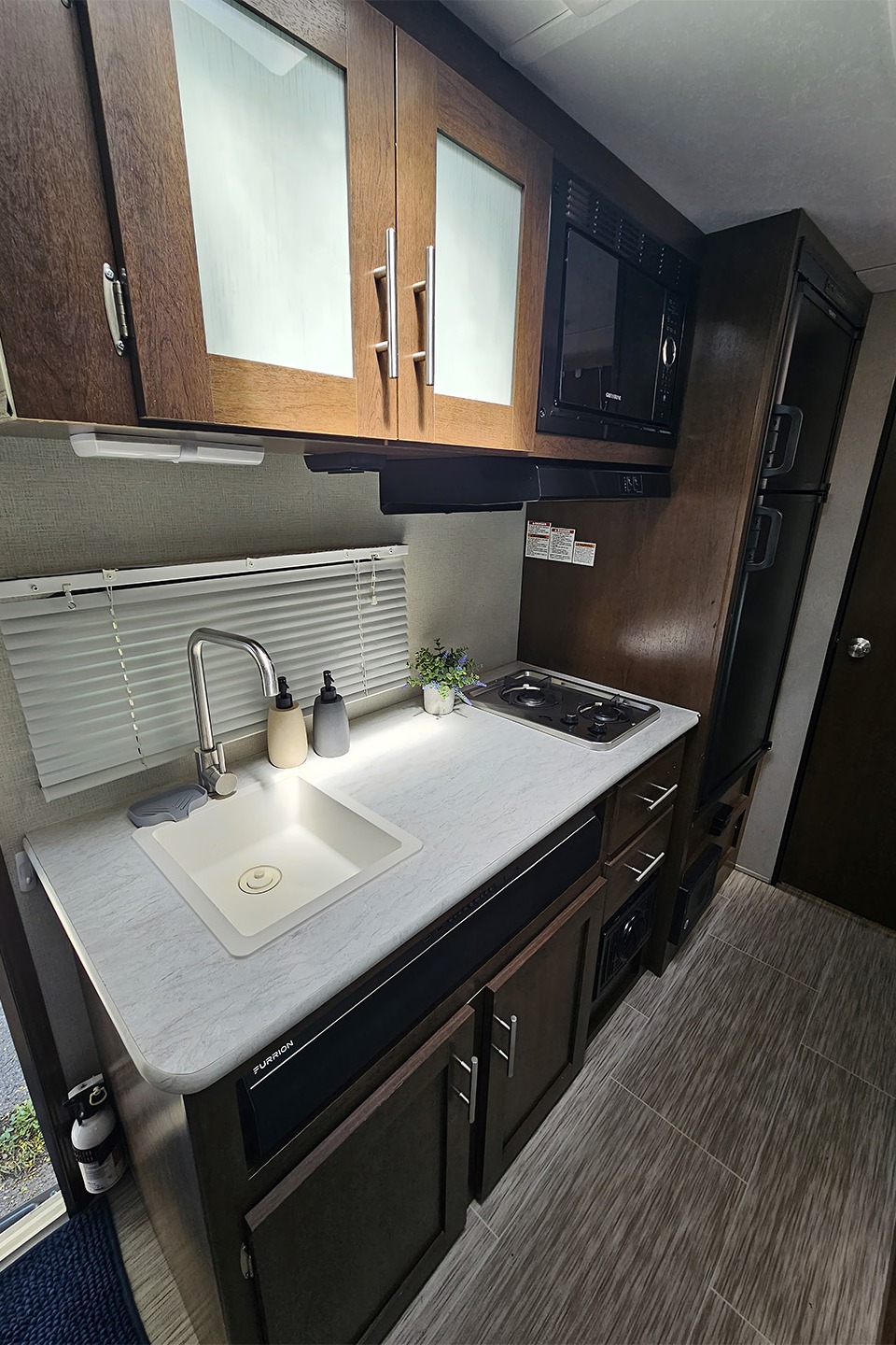 NEW LISTING ! | OSCAR | Forest River Navi 16BH | Vivre la Route !