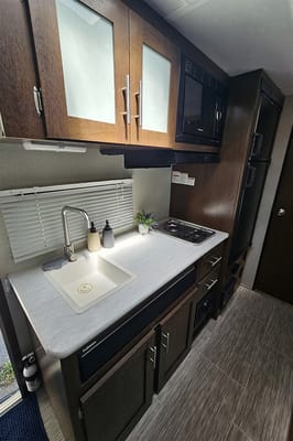 NEW LISTING ! | OSCAR | Forest River Navi 16BH | Vivre la Route !