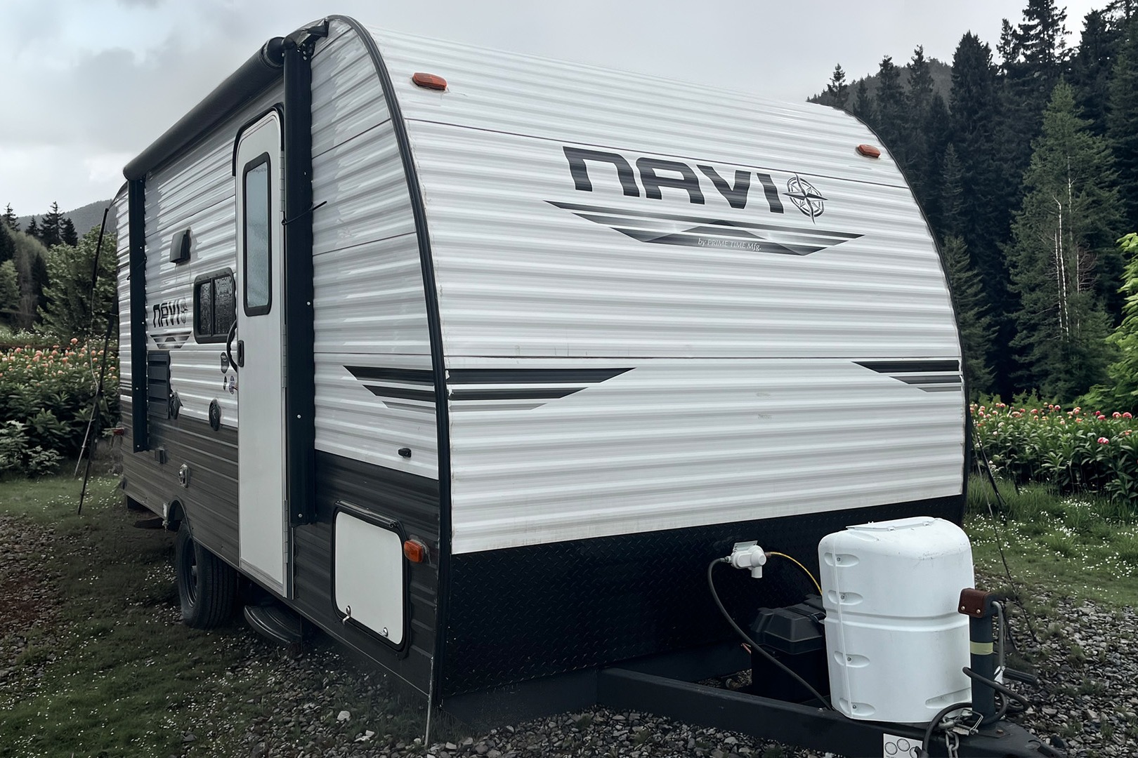 NEW LISTING ! | OSCAR | Forest River Navi 16BH | Vivre la Route !