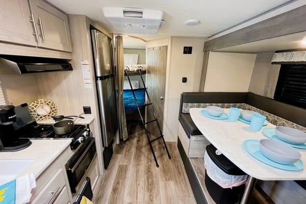 NEW Stocked, Deliverable Family Coachmmen Catalina