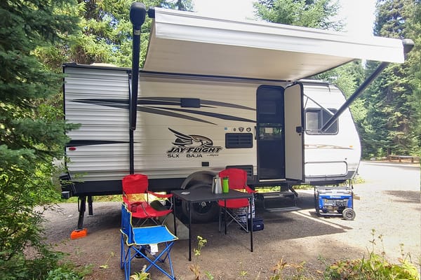 Furnished, stocked, and ready for an adventure! Jayco Jayflight 174BH Baja