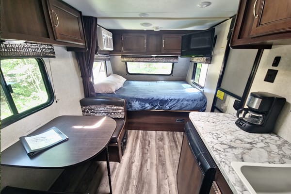 Furnished, stocked, and ready for an adventure! Jayco Jayflight 174BH Baja
