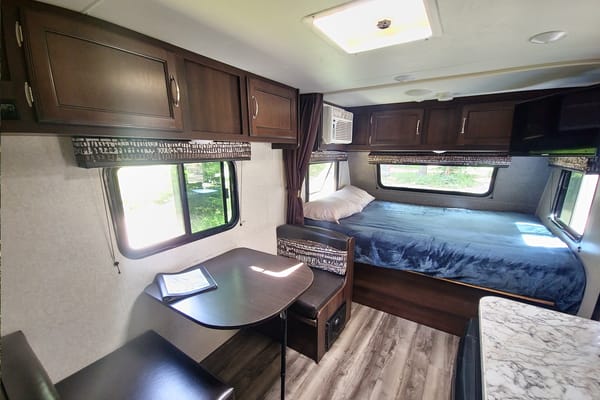 Furnished, stocked, and ready for an adventure! Jayco Jayflight 174BH Baja