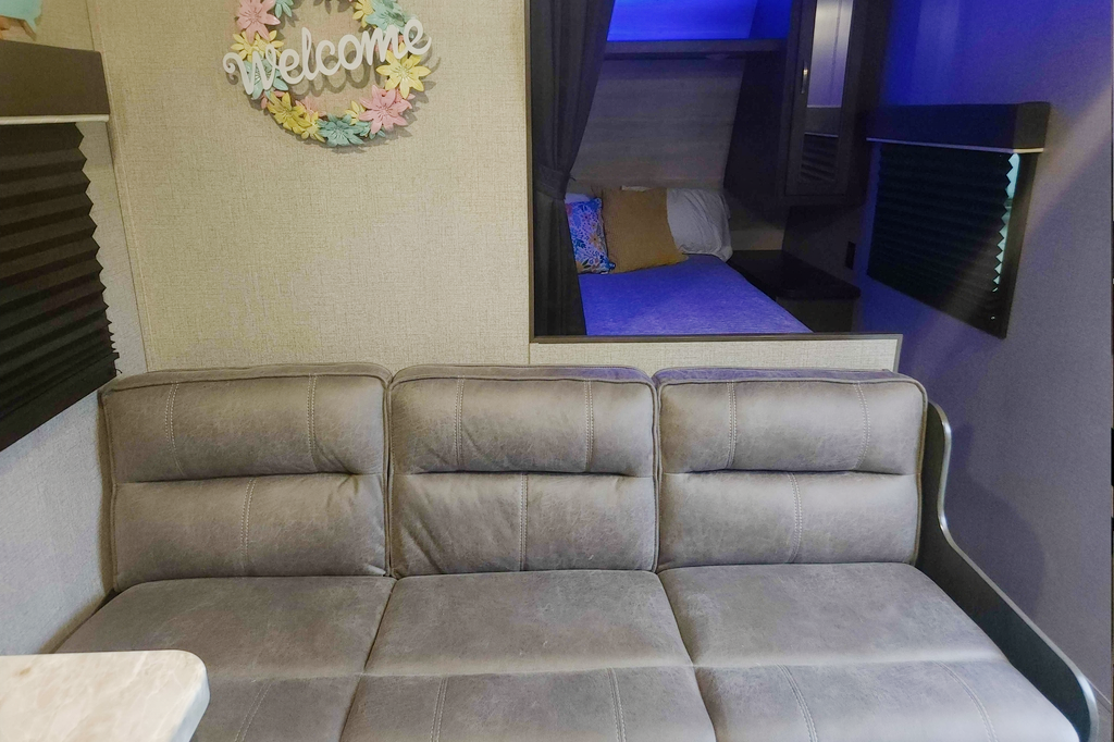 Happy Camper's Jayco Jayflight SLX  Travel Trailer