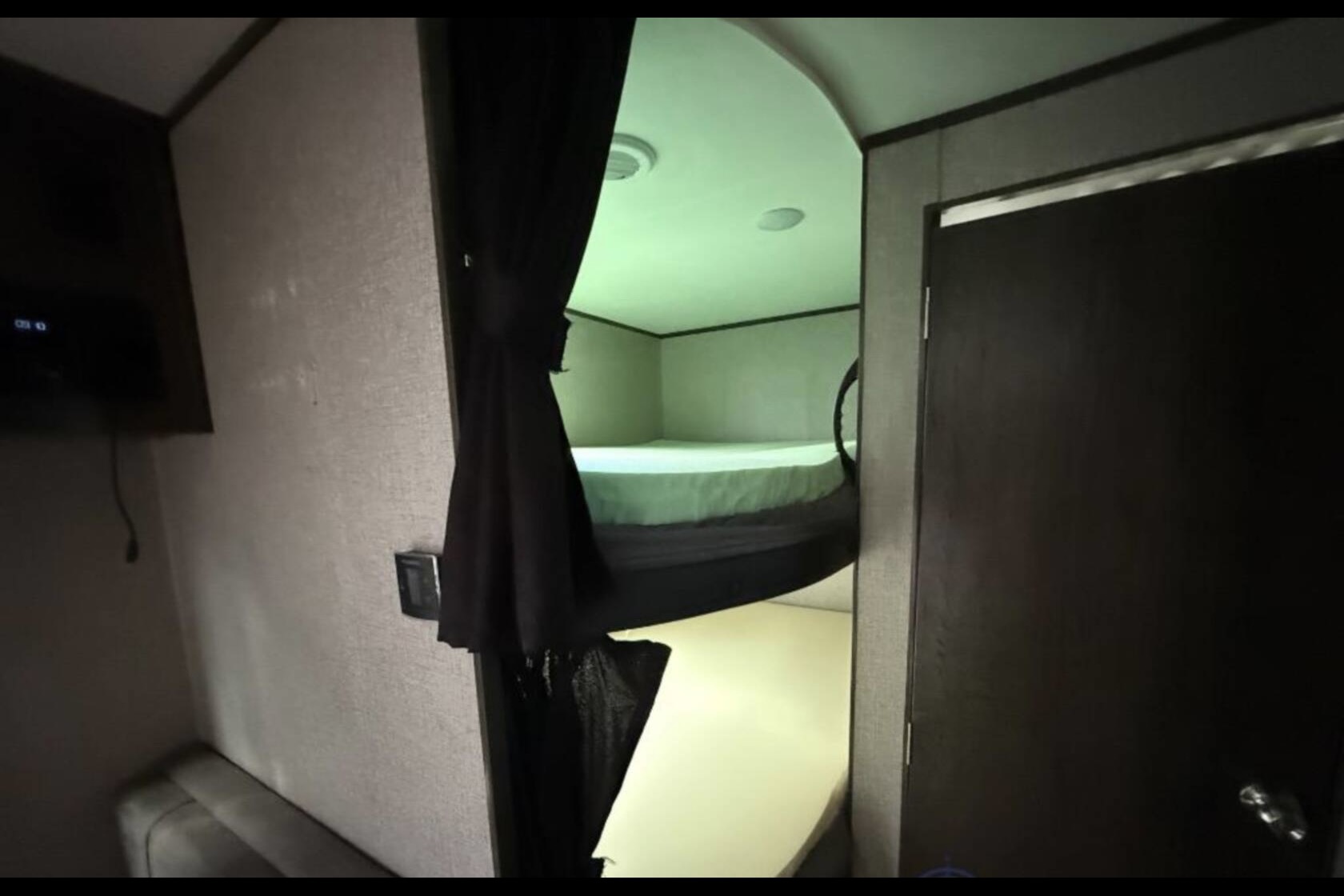 Happy Camper's Jayco Jayflight SLX  Travel Trailer