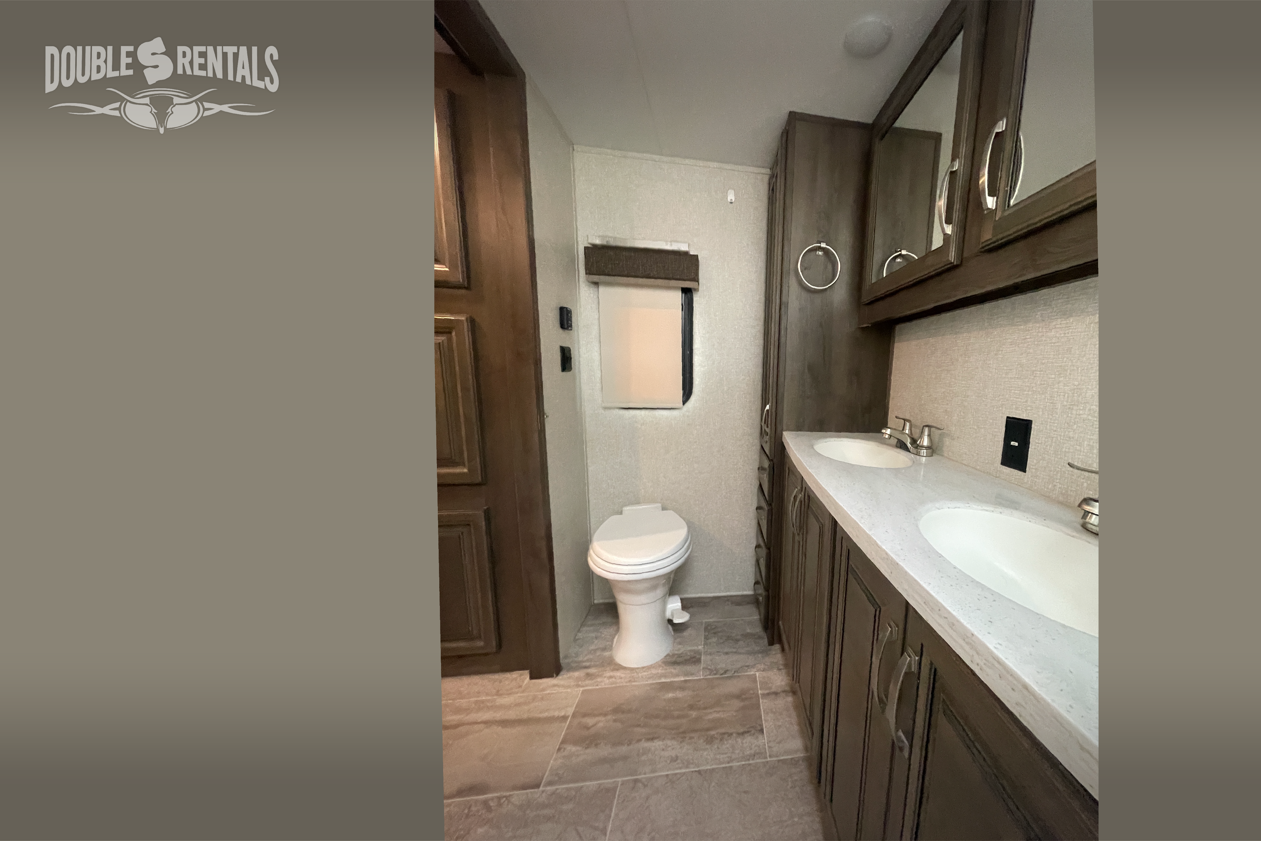 MONTANA Private Master, 1.5 Bath, Spacious Front Living with Hideaway TV and Fireplace