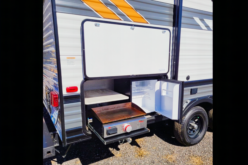 Kayla's Forest River Wildwood X-Lite Travel Trailer