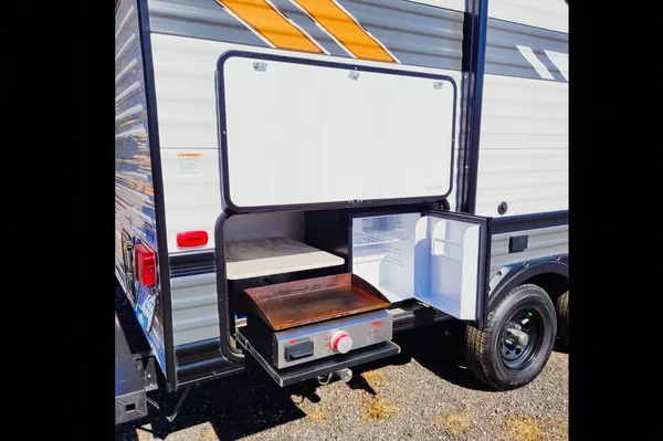 Kayla's Forest River Wildwood X-Lite Travel Trailer