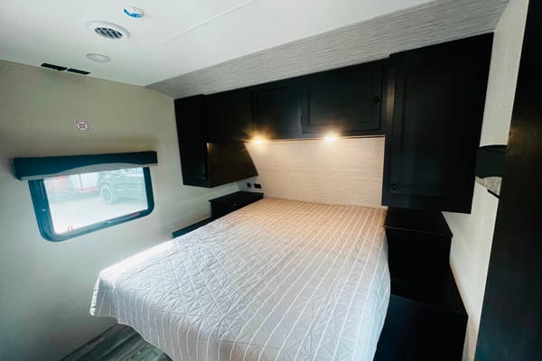 Ryan's Highland Ridge RV 242RL Travel Trailer