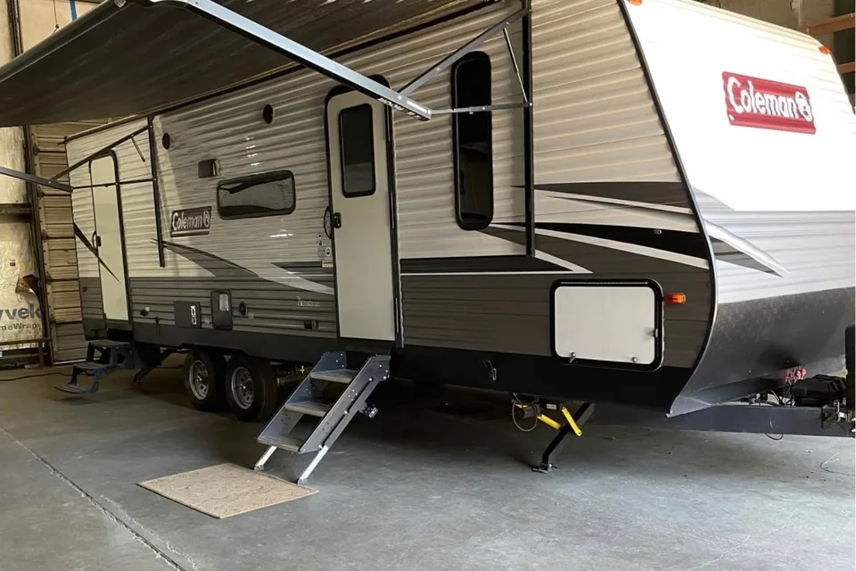 2021 Coleman Lantern 263BH Travel - WiFi Included